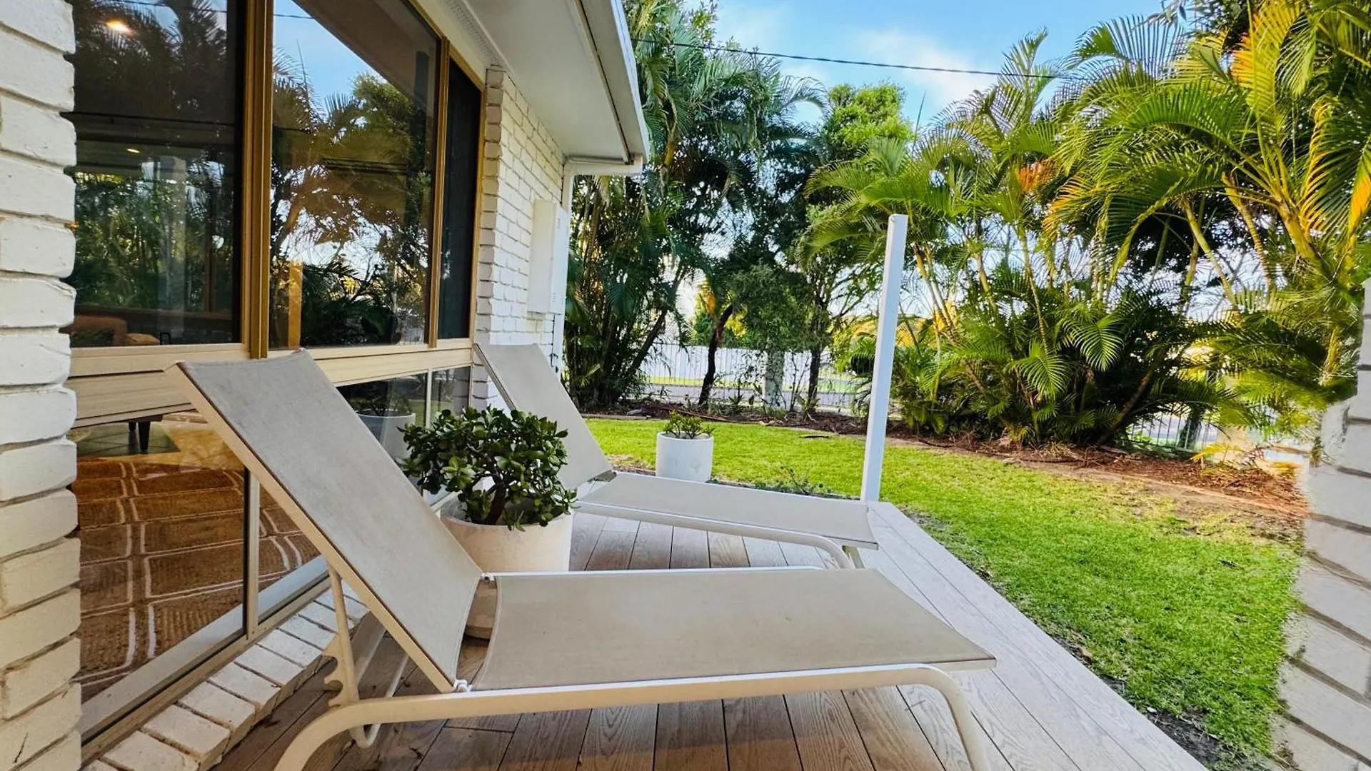 The Palm House Rainbow Beach Holiday home
